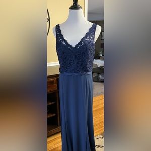 David’s bridal lace and stretch crêpe V-neck bridesmaid dress style  F19978 NWT